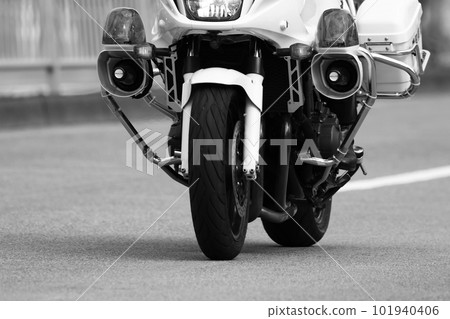 Police motorcycle (image) 101940406