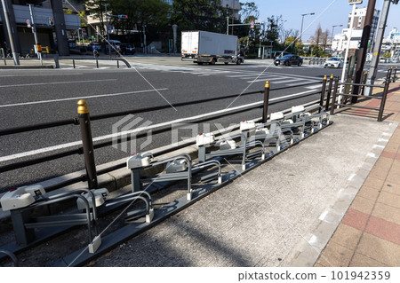 用於安裝在道路上的自行車的扁平自行車架 101942359