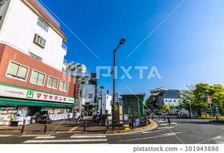 Tokyo cityscape in Japan Summer day. Overlooking Tokyu Ookayama Station and Tokyo Institute of Technology Ookayama Campus Tokyo cityscape in Japan Summer day. Overlooking Tokyu Ookayama Station and Tokyo Institute of Technology Ookayama Campus 101943898