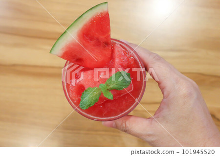 watermelon juice, watermelon smoothie with watermelon 101945520