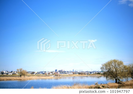 [川崎市]平靜的多摩河和東京郊區 101947797