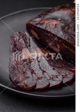 Delicious smoked or cured mahan horse meat sausage with spices and herbs Delicious smoked or cured mahan horse meat sausage with spices and herbs 101948454