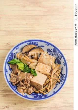 Sukiyaki-style stewed pork Sukiyaki-style stewed pork 101953313