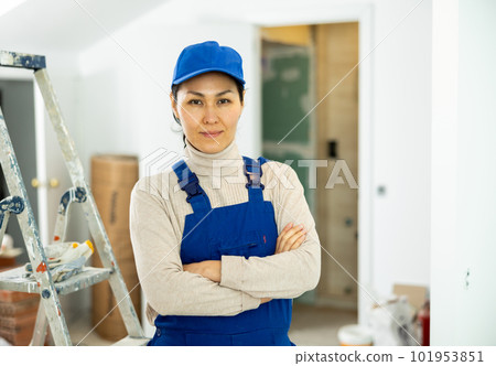 Portrait of Asian woman engineer 101953851