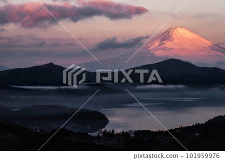 Red Mt. Fuji 101959976