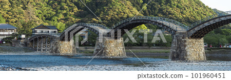 山口縣岩國市錦帶橋全景 101960451