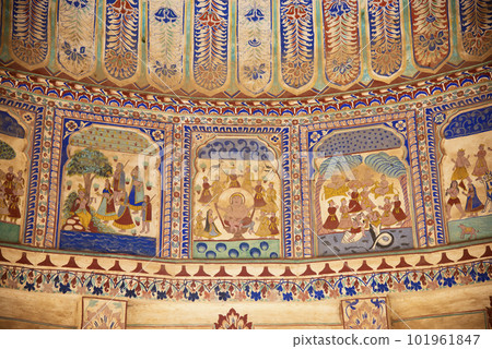 Colorful ceiling of Goenka Chhatri, situated near Shivgarh Fort, now converted in to a Heritage Hotel, Dundlod, Shekhawati, Rajasthan, India 101961847