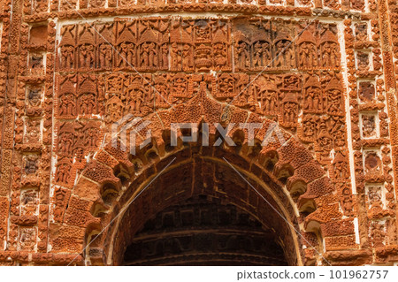 Ancient Human Life on the Panch Ratna Shyam Rai Temple, Bishnupur, West Bengal, India. 101962757