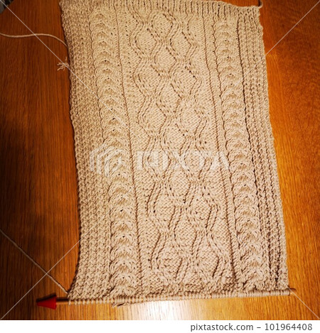 Knitted cushion cover 101964408