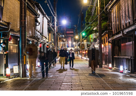 夜晚的京都只園 夜晚的京都只園 101965598