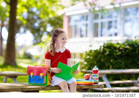 Child going back to school, year start Child going back to school, year start 101971387
