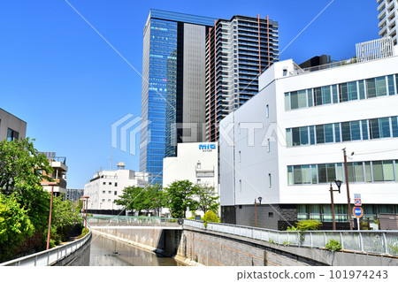 相生橋 / 從神田川眺望西新宿五丁目北區地區（東京都新宿區）[2023.4] 101974243