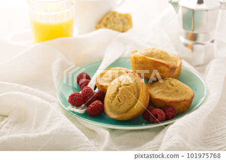 Healthy gluten free quinoa muffins Healthy gluten free quinoa muffins 101975768