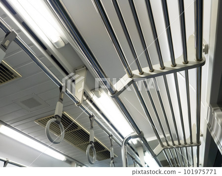 在火車上舉起 101975771