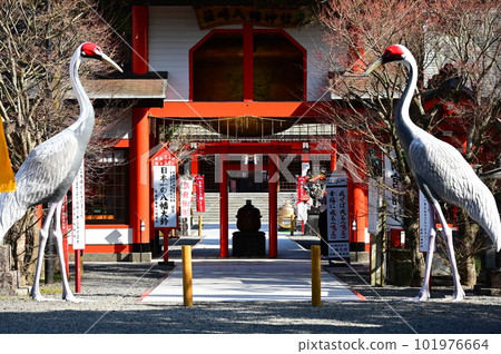 Japan's Biggest Bell, Japan's Smallest Bell, Hakozaki Hachiman Shrine 101976664