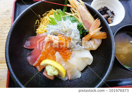 Seafood bowl Japanese food Seafood bowl Japanese food 101976873
