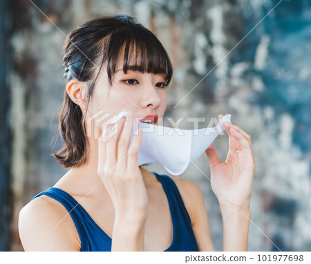 面具的女人 101977698
