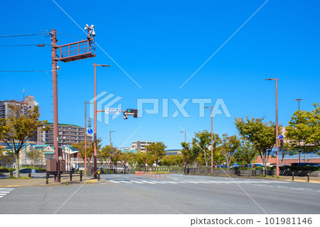 A view near the traffic light in the south of Toyohama Marina Town, Nishi Ward, Fukuoka City, Marina Street 101981146