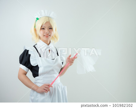 [Woman] Blonde maid 101982102