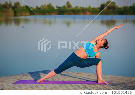 girl doing yoga exercise 101991436