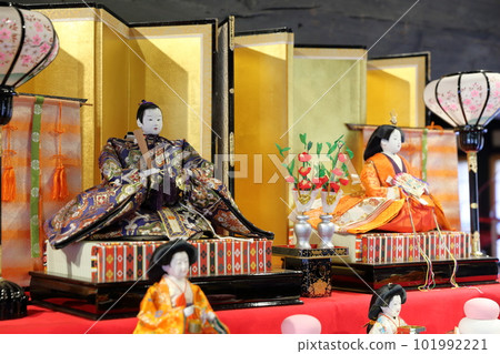 Traditional Hina Dolls (Former Ichikawa Family Residence, Nisshin City, Aichi Prefecture) 101992221