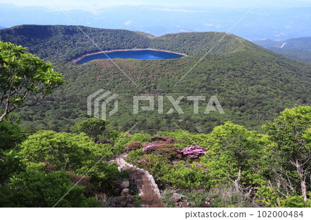 Onami Pond Mountain Trail with Stairs Onami Pond Mountain Trail with Stairs 102000484