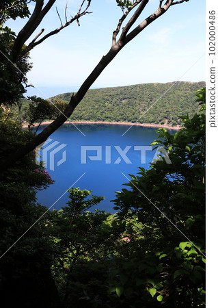 Onami Pond seen through the trees Onami Pond seen through the trees 102000486