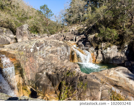 Cascata do Tahiti also known as Fecha das Barjas 102003248