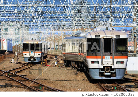 [JR Central] Series 373 "Fujikawa" (Tokaido Main Line: Shizuoka Station) 102003352