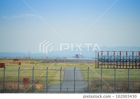 [Landing on Runway 16R seen from Keihinjima Ryokudo Park] 102003430