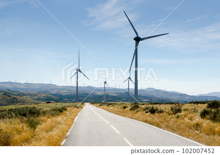 Wind turbines Wind turbines 102007452