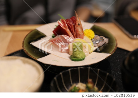 sashimi sashimi 102010539
