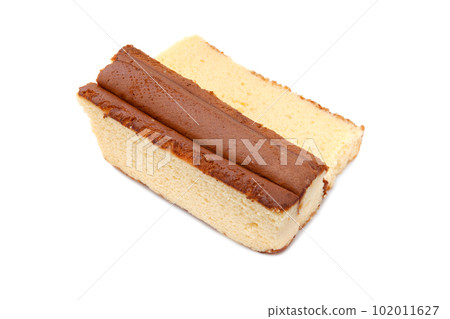 Outlet cut-off castella [white background/cut-out] 102011627