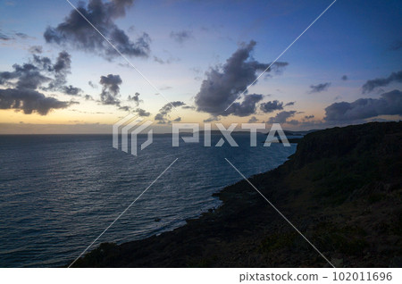 從開普角半島看托雷斯海峽的日出 從開普角半島看托雷斯海峽的日出 102011696