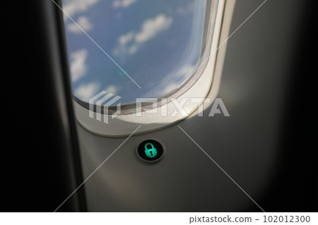 逃生出口 102012300