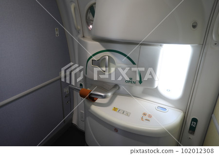 逃生出口 102012308