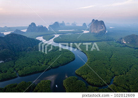 landscape Phangnga bay,Rock and island scenery and Phang Nga Bay 102012609