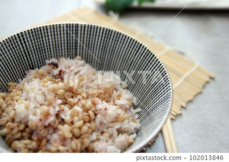 Korean traditional healthy food and wellness meal 102013846