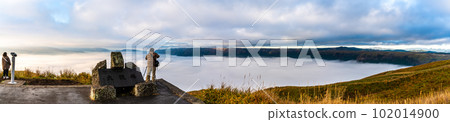 Daikanbo's Sea of Clouds and Autumn Leaves Morning Landscape Panorama [Aso City, Kumamoto Prefecture] 102014900