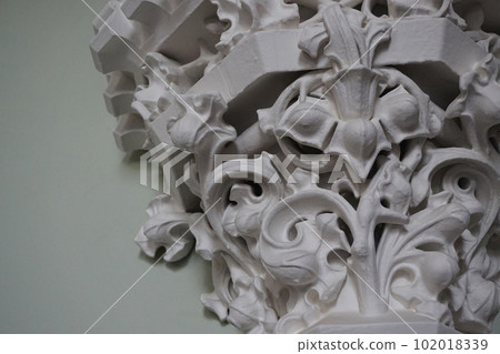 nice white ornament wall 102018339