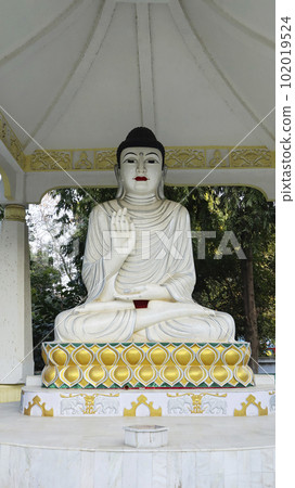Statue of Lord Budhha in front of Japanese Temple, Rajgir, Nalanda, Bihar.. 102019524