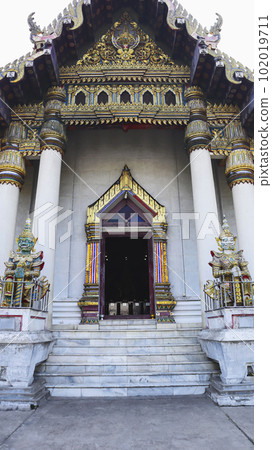 Rear view of beautiful Thai Monastery, Bodh Gaya, Bihar 102019711