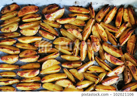 fried potatoes texture 102021106
