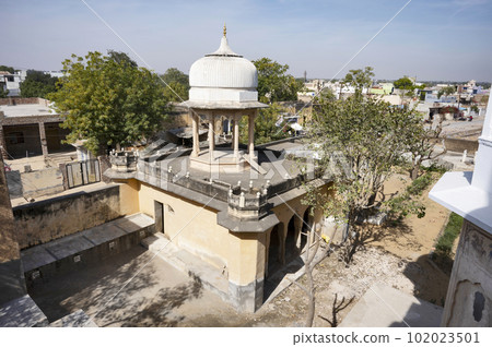 Exteriors of Podar Chhatri, located in Bissau, Shekhawati, this region was ruled by Shekhawat Rajputs and it is named after Rao Shekha, 17th to 19th century, Rajasthan, India 102023501