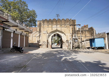 Ruins of an old entrance gate, located in Ramgarh, Shekhawati, Rajasthan, India Ruins of an old entrance gate, located in Ramgarh, Shekhawati, Rajasthan, India 102023653