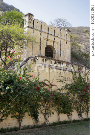 Gaitore Ki Chhatriyan, this site features traditional funeral monuments honouring royal men of the past, Maharaja Jai Singh II, the founder of Jaipur, Nahargarh Fort, located in Jaipur, Rajasthan, 102023865