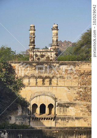 Interiors of Medtani Bawdi (Mertani Ji Bawari), built by the widow of Thakur Sardul Singh - Rani Medtani in 1783, Jhunjhunu, Shekhawati, Rajasthan, India Interiors of Medtani Bawdi (Mertani Ji Bawari), built by the widow of Thakur Sardul Singh - Rani Medtani in 1783, Jhunjhunu, Shekhawati, Rajasthan, India 102029042
