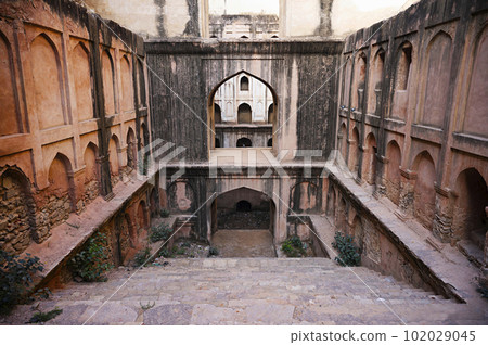 Interiors of Medtani Bawdi (Mertani Ji Bawari), built by the widow of Thakur Sardul Singh - Rani Medtani in 1783, Jhunjhunu, Shekhawati, Rajasthan, India Interiors of Medtani Bawdi (Mertani Ji Bawari), built by the widow of Thakur Sardul Singh - Rani Medtani in 1783, Jhunjhunu, Shekhawati, Rajasthan, India 102029045