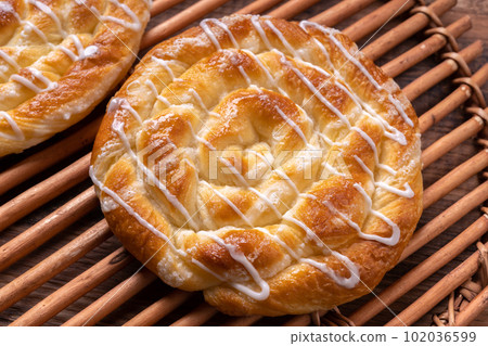 Swirl Danish bread 102036599