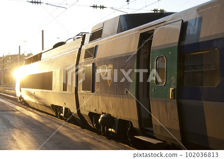 TGV 到巴黎（尼斯站） 102036813